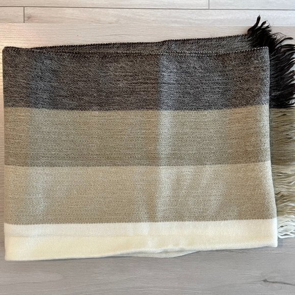 Winter Scarf - Grey/White - Picture 1 of 1